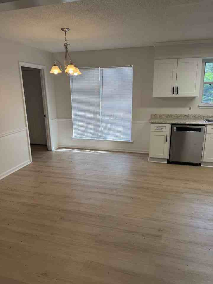206 Buckston Ct - Photo 3 of 14