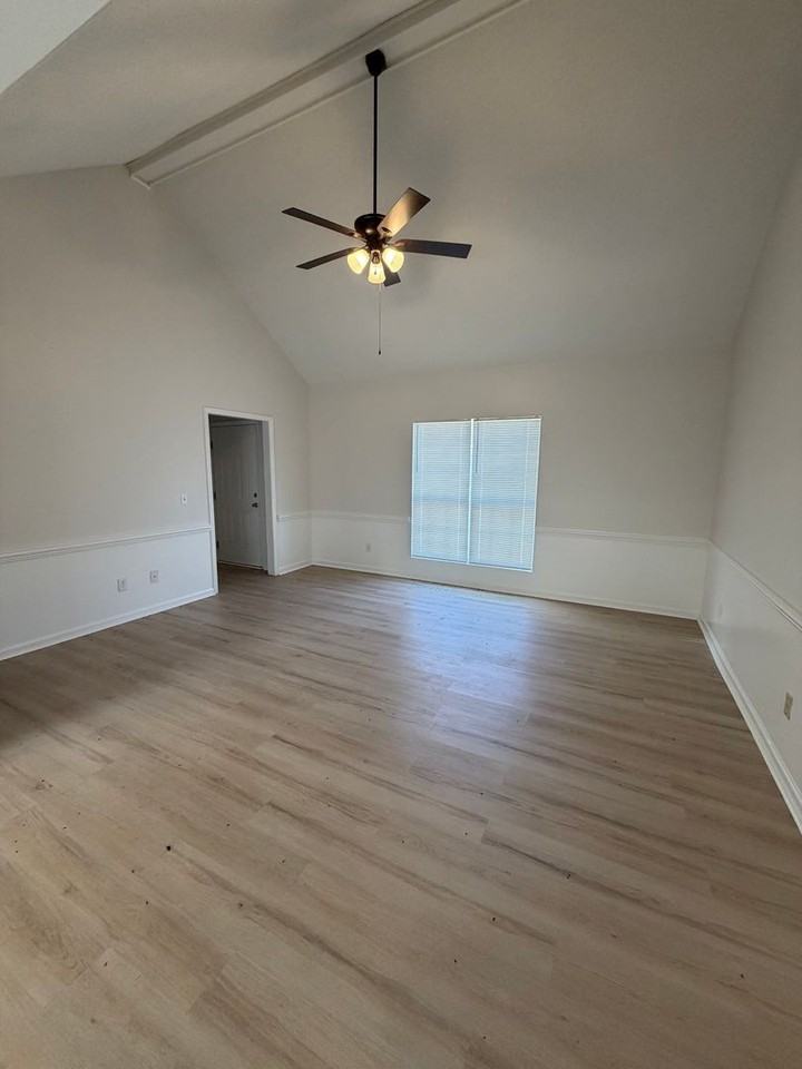 206 Buckston Ct - Photo 4 of 14