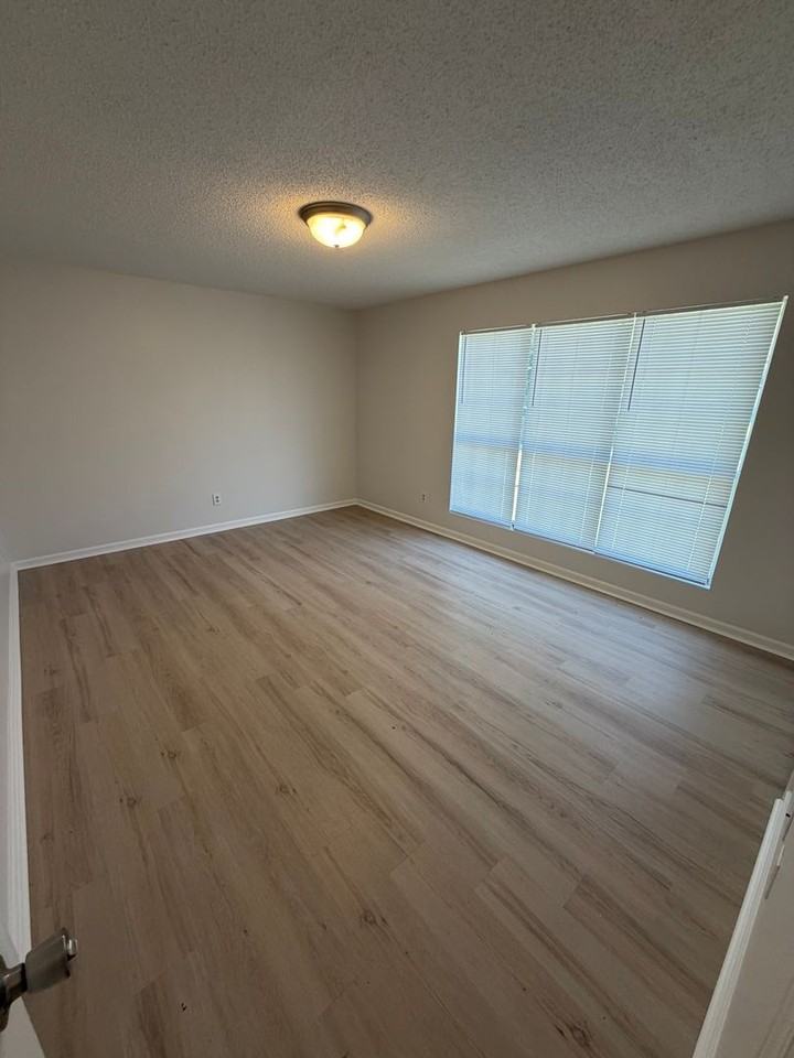 206 Buckston Ct - Photo 6 of 14