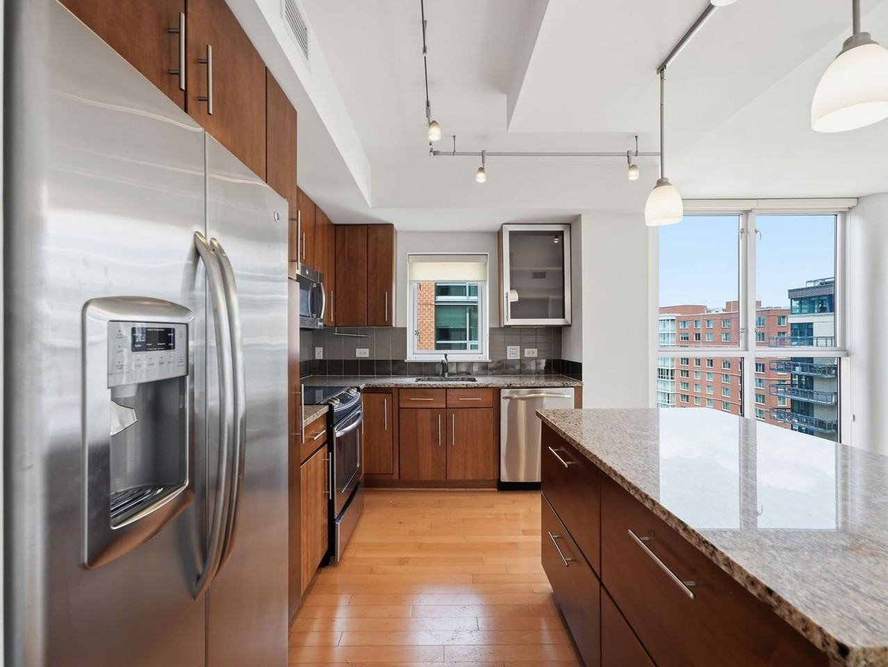 1025 1st St Se #1315 - Photo 6 of 25