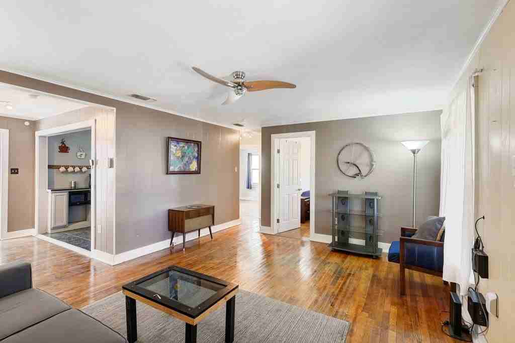 705 E Avenue E #1 - Photo 5 of 24
