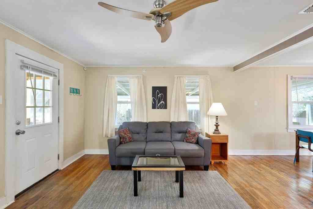 705 E Avenue E #1 - Photo 7 of 24