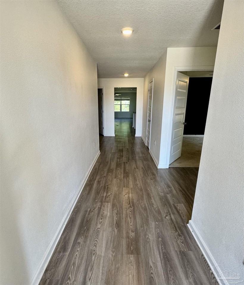 5265 Peach Dr - Photo 2 of 19