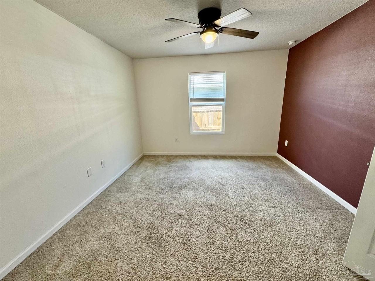 5265 Peach Dr - Photo 6 of 19