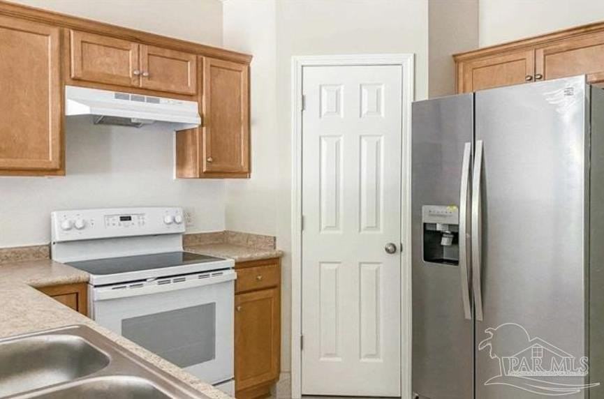 2425 E Johnson Ave #G - Photo 5 of 11
