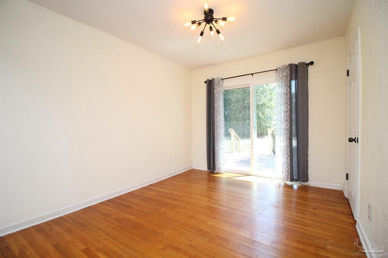 1701 Anderson St - Photo 6 of 25