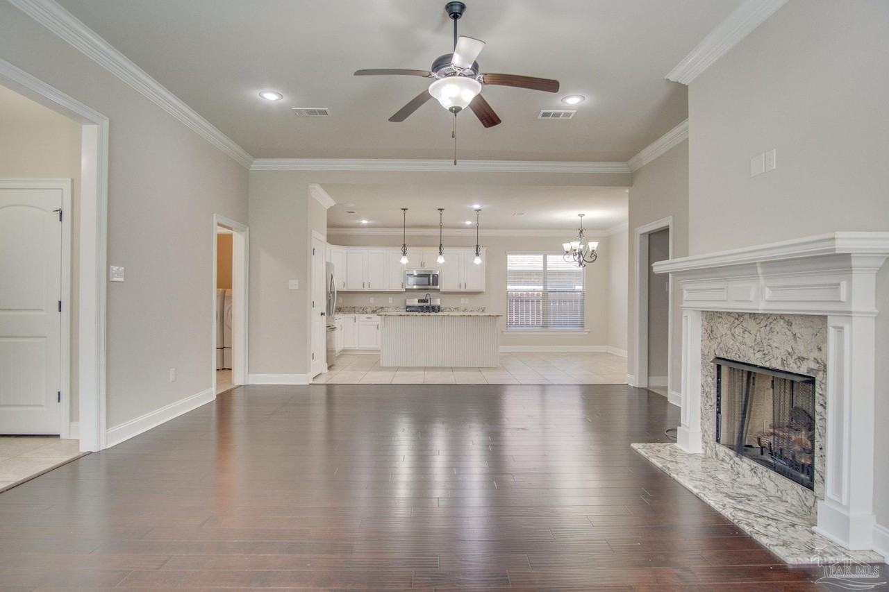 1752 Waterbury Way - Photo 4 of 30