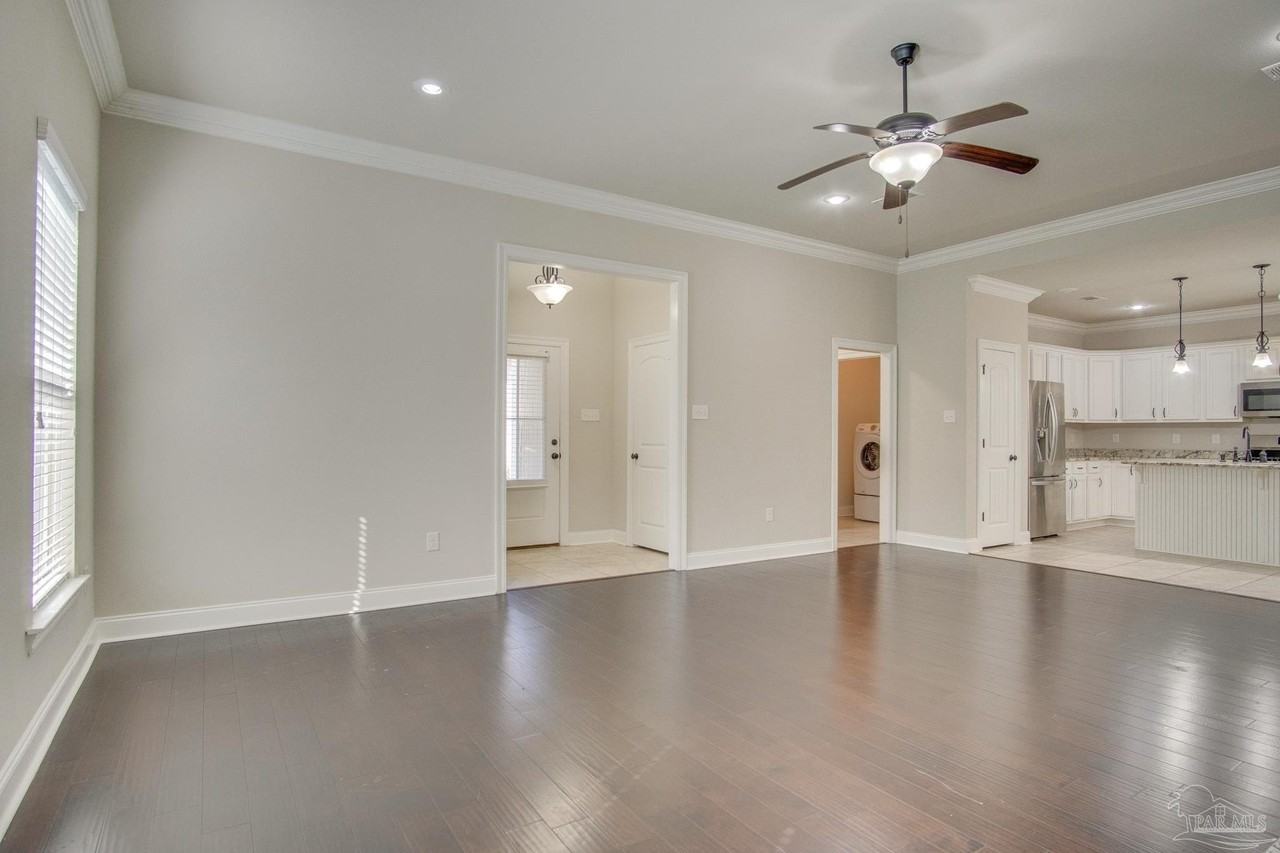 1752 Waterbury Way - Photo 6 of 30