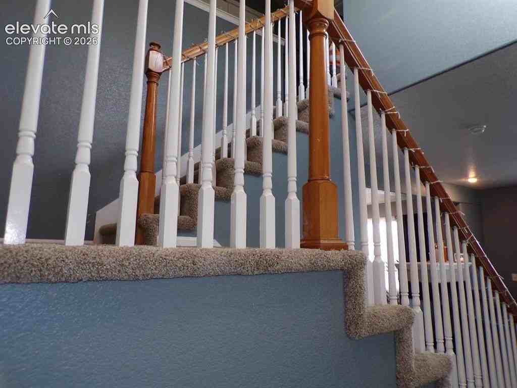 3660 Venice Grv - Photo 4 of 44