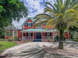 featured image of 521 Sw Marion Ct