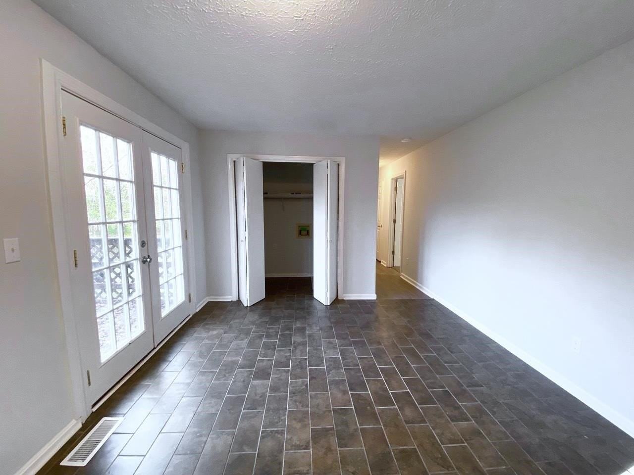 2964 Dye Ford Rd - Photo 2 of 11