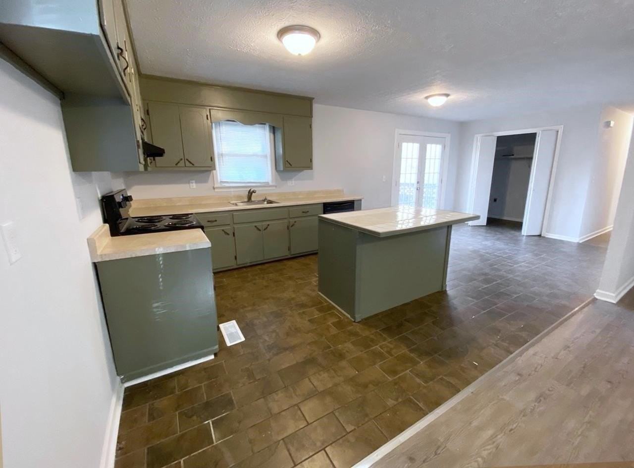 2964 Dye Ford Rd - Photo 5 of 11