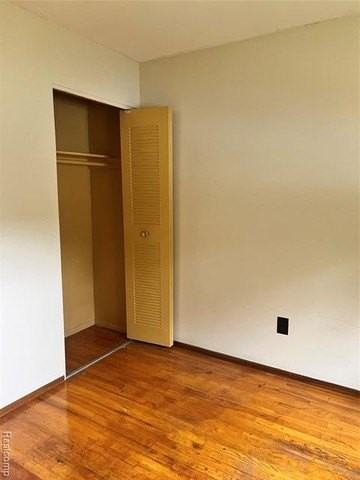 8064 Timken Ave - Photo 6 of 9
