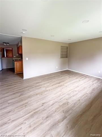 34381 Rosslyn St - Photo 7 of 32