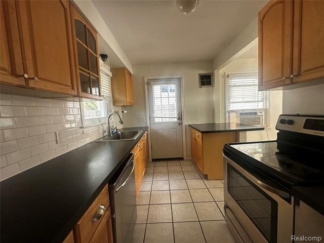 4614 Olivia Ave - Photo 7 of 19