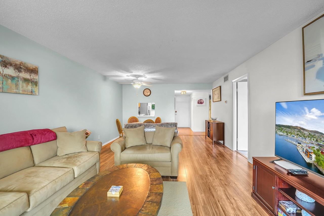 210 Lake Evelyn Dr #210 - Photo 5 of 50