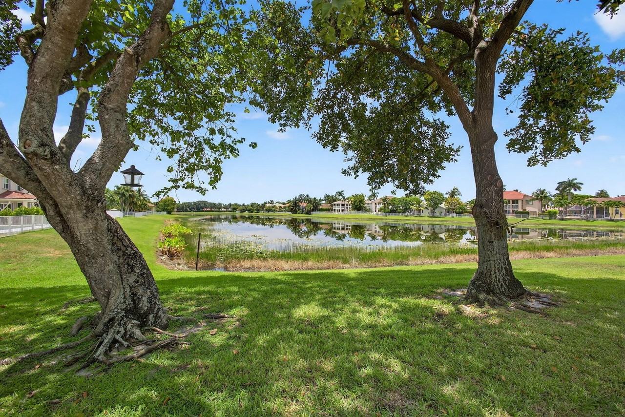 4693 Sugar Beach Way - Photo 4 of 50