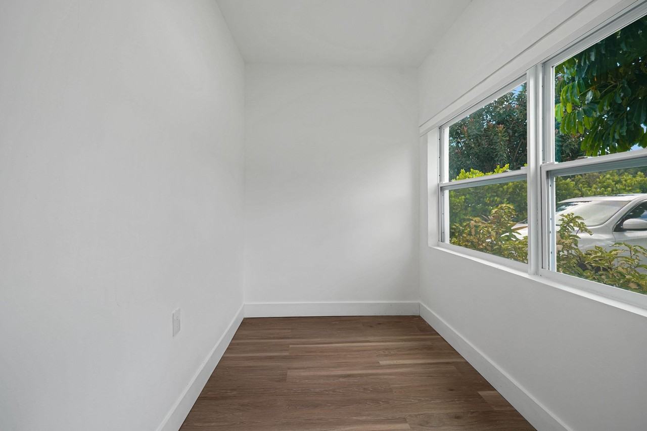 2707 Adams St - Photo 2 of 31