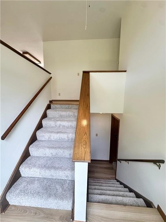 244 Stardust Blvd - Photo 3 of 28