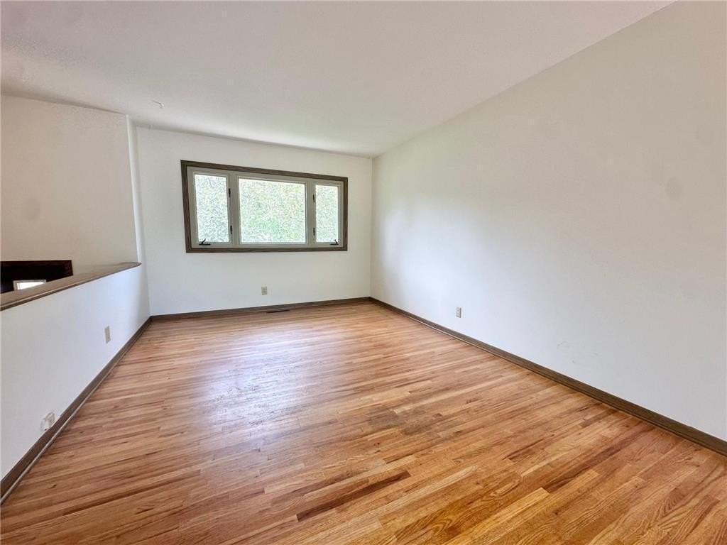244 Stardust Blvd - Photo 5 of 28