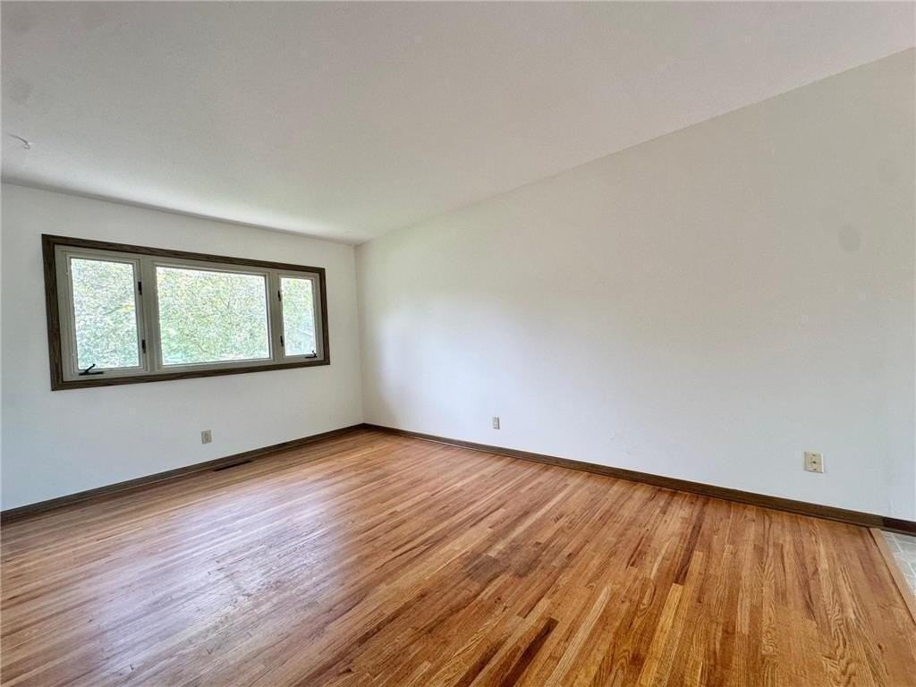 244 Stardust Blvd - Photo 6 of 28