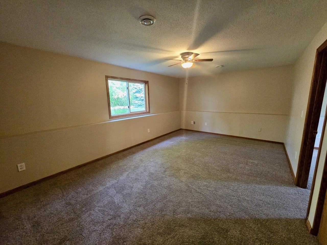 29550 Broadway St - Photo 6 of 23