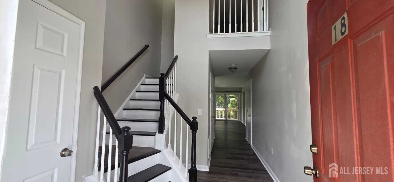 18 Dina Ln - Photo 3 of 24