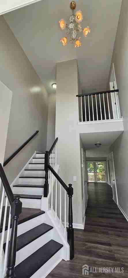 18 Dina Ln - Photo 4 of 24