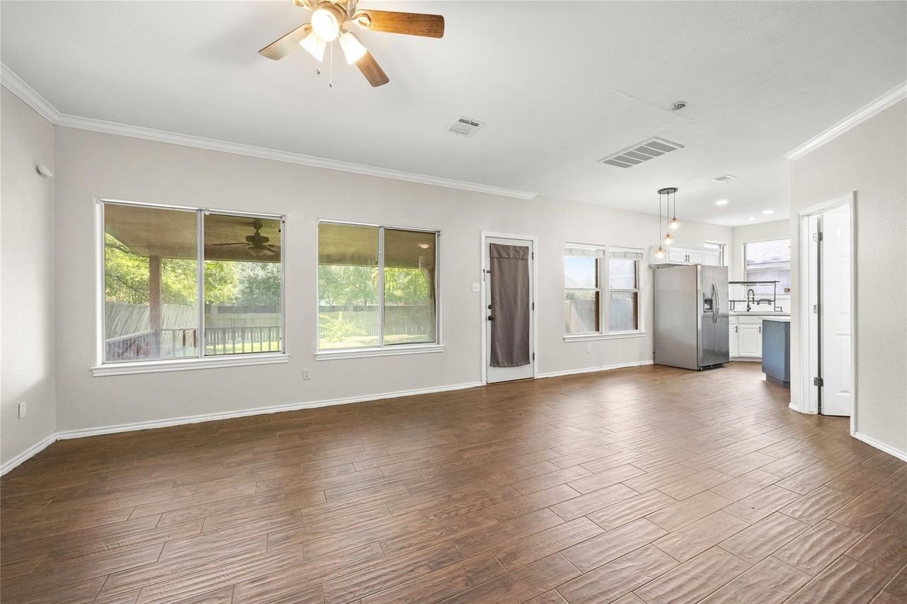 13217 Rochester Ln - Photo 3 of 30