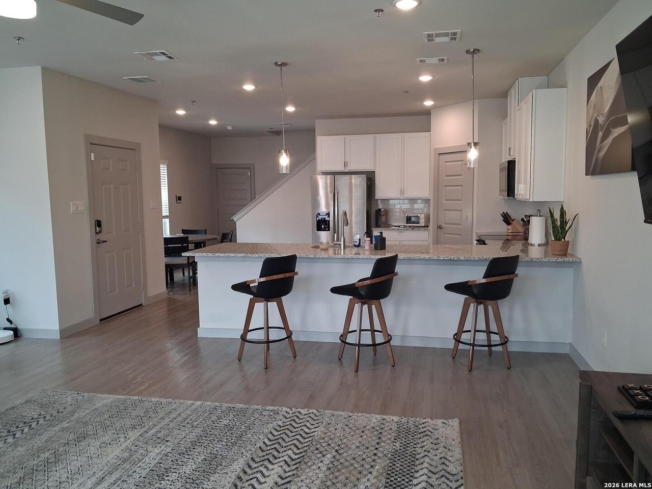 109 Lavonne Villa - Photo 3 of 29