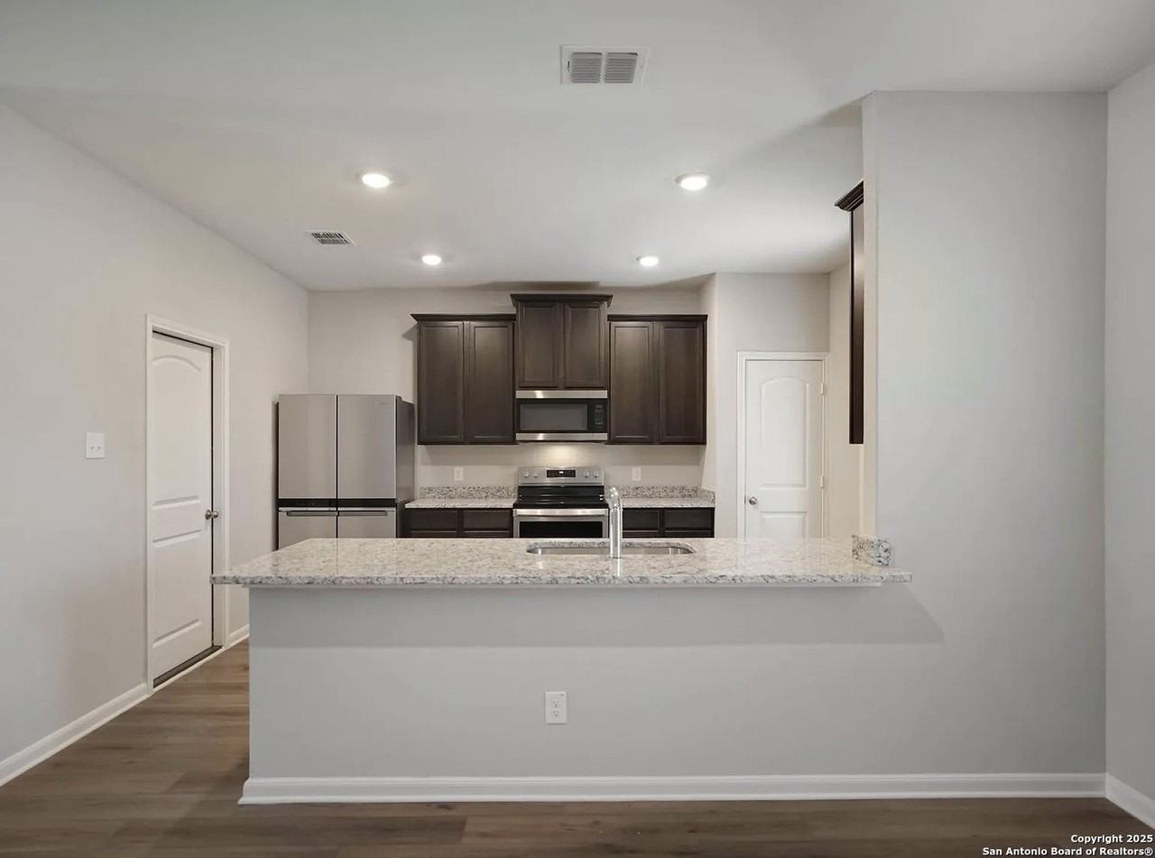 9331 Aniston Blf - Photo 7 of 16