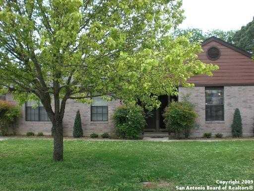 263 Lohmann St - Photo 2 of 14