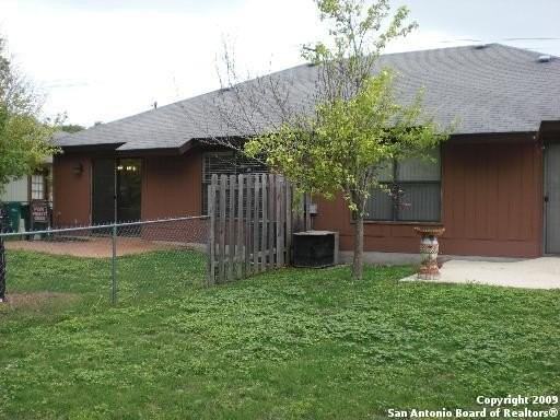 263 Lohmann St - Photo 3 of 14