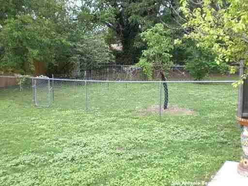 263 Lohmann St - Photo 4 of 14