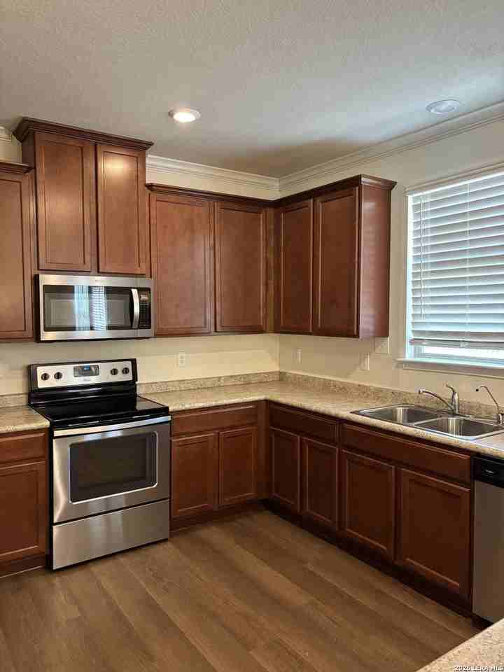 2411 Yaupon Cyn - Photo 3 of 17