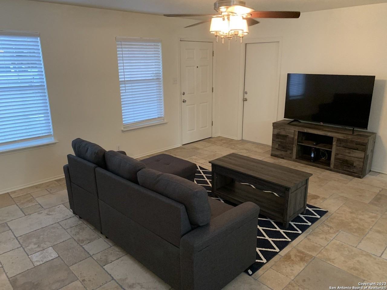 10615 Shaenview - Photo 3 of 17