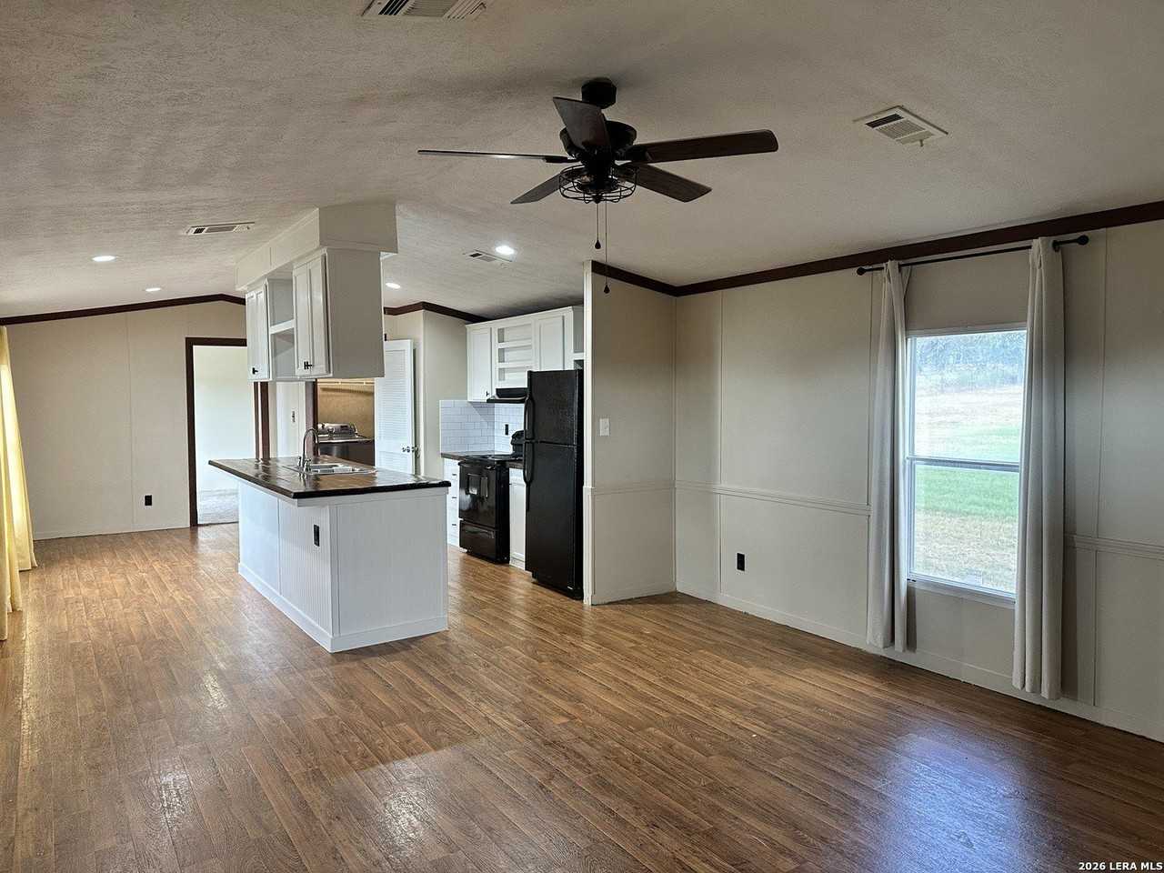 10161 Loop 106 - Photo 4 of 13