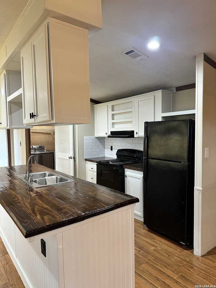 10161 Loop 106 - Photo 5 of 13