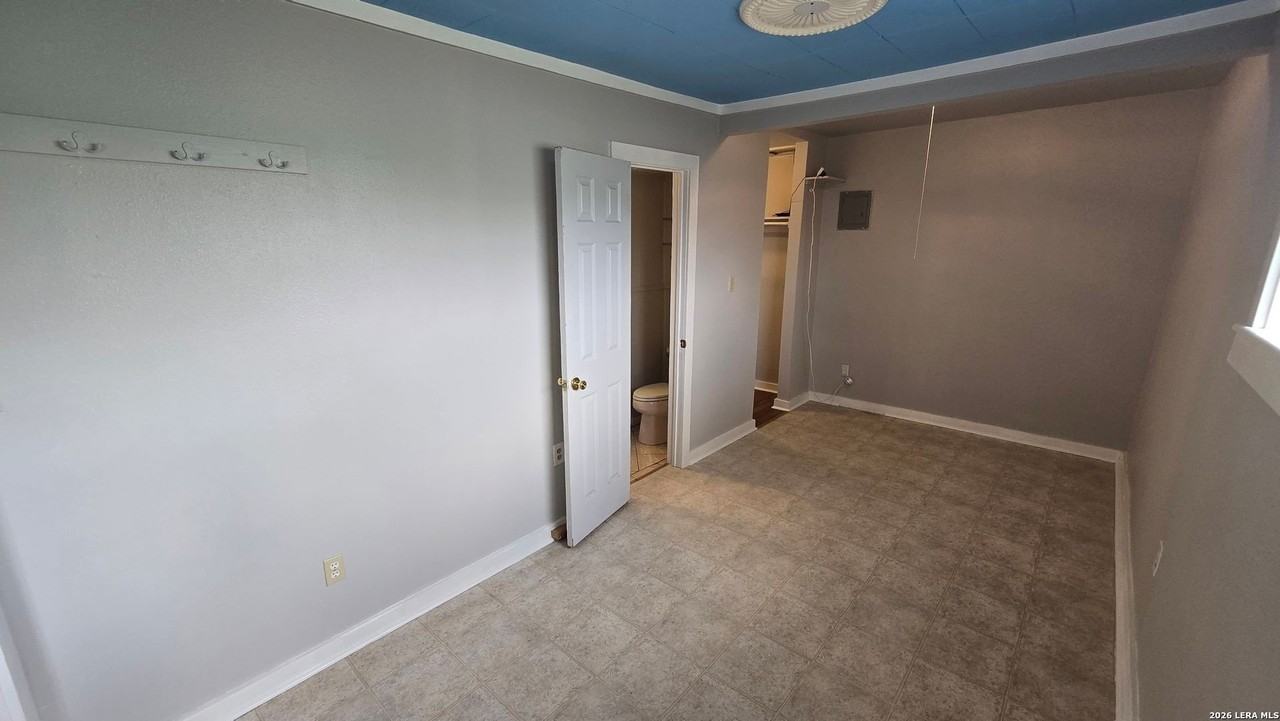 2614 Monterey St #3 - Photo 7 of 14