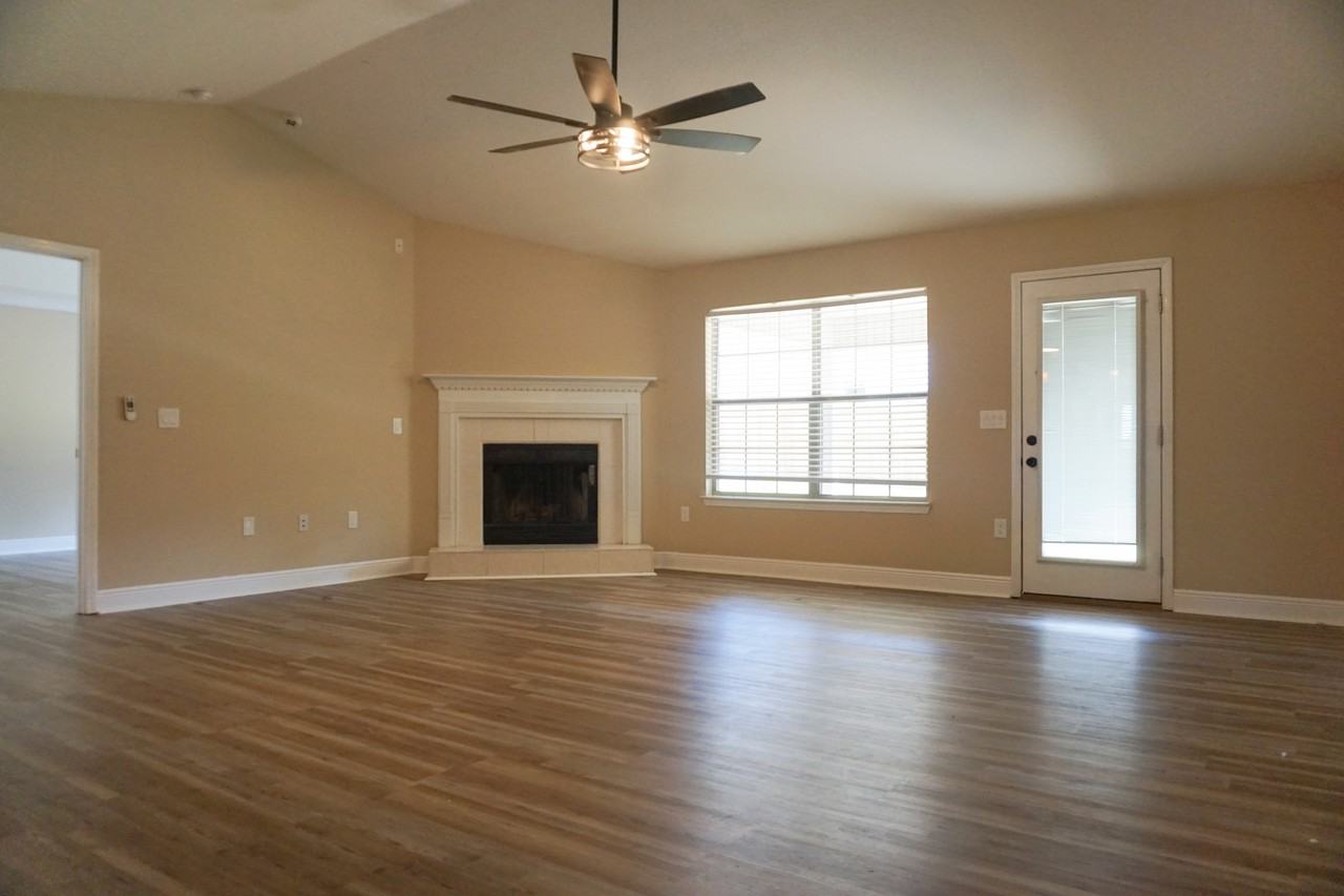 141 Bronze Cir #1 - Photo 4 of 25