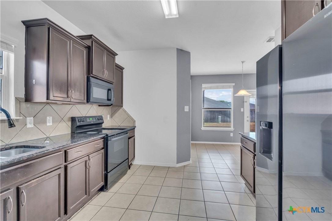 9616 Fratelli Ct - Photo 3 of 33