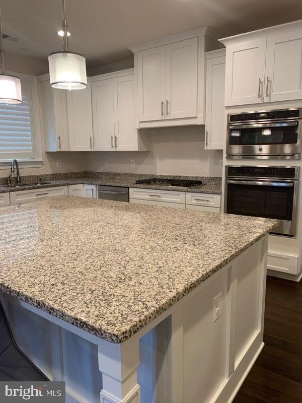 22589 Grebe Ln #18 - Photo 5 of 39