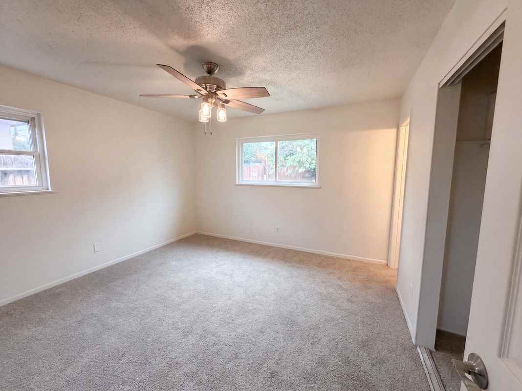 604 Maxine Street Northeast - Photo 6 of 8
