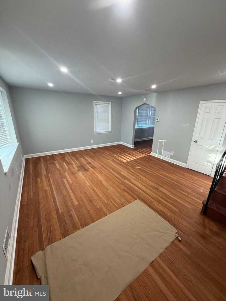 6207 Pioneer Dr - Photo 2 of 19