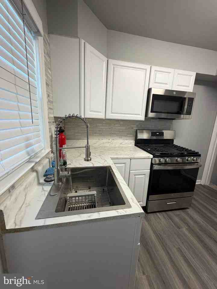 6207 Pioneer Dr - Photo 6 of 19
