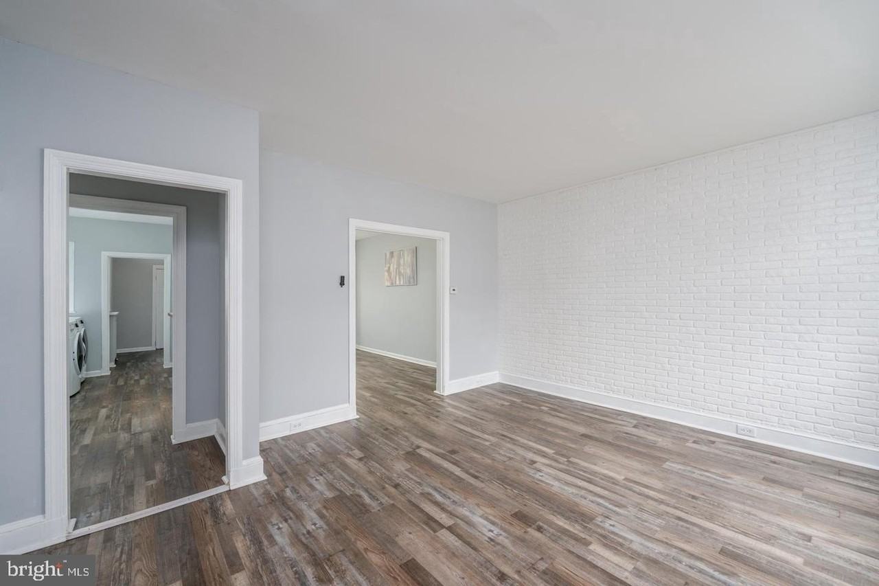 3050 Mayfield Ave - Photo 7 of 18