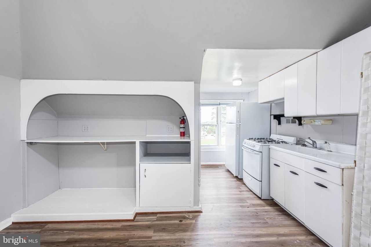 7506 Belair Rd #B - Photo 5 of 13