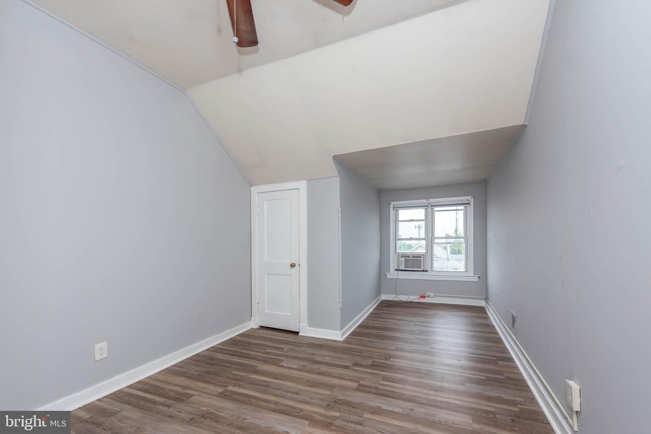 7506 Belair Rd #B - Photo 7 of 13