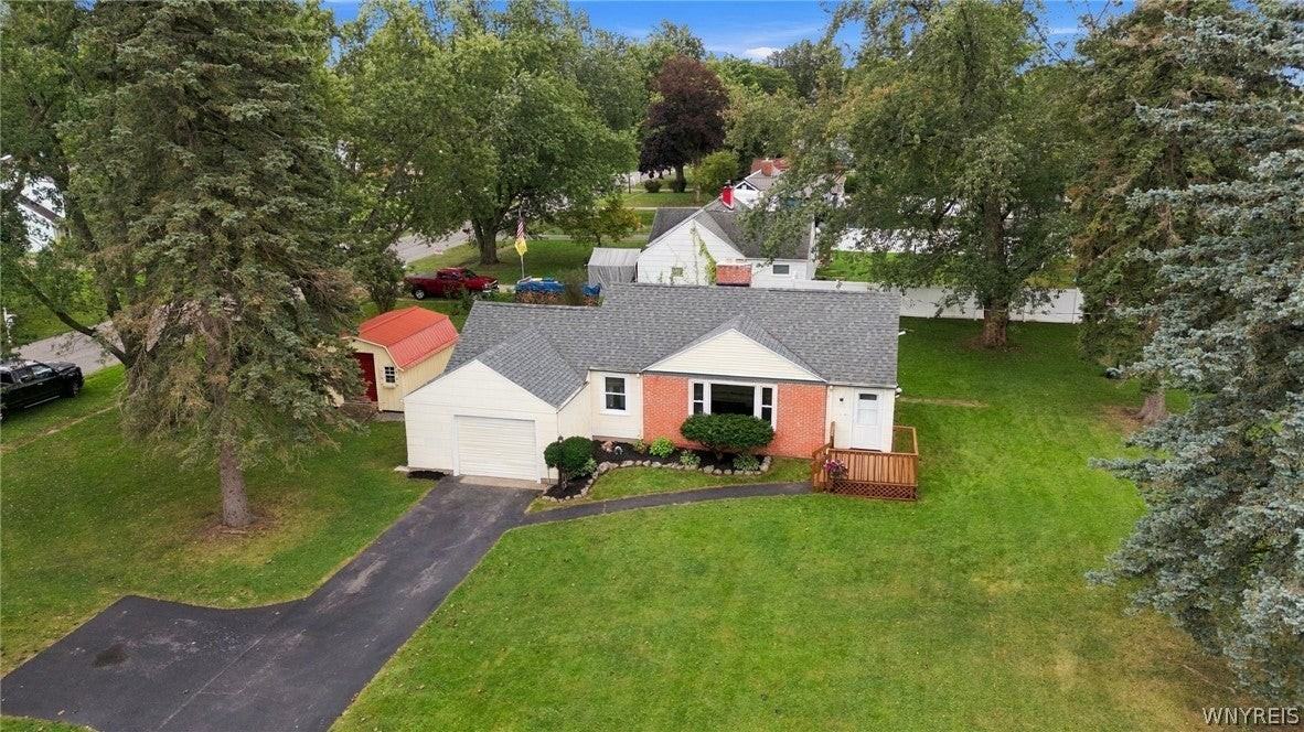 9105 Main St - Photo 5 of 38
