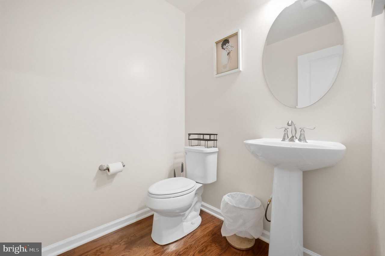 10521 Rawlins Ln - Photo 7 of 29